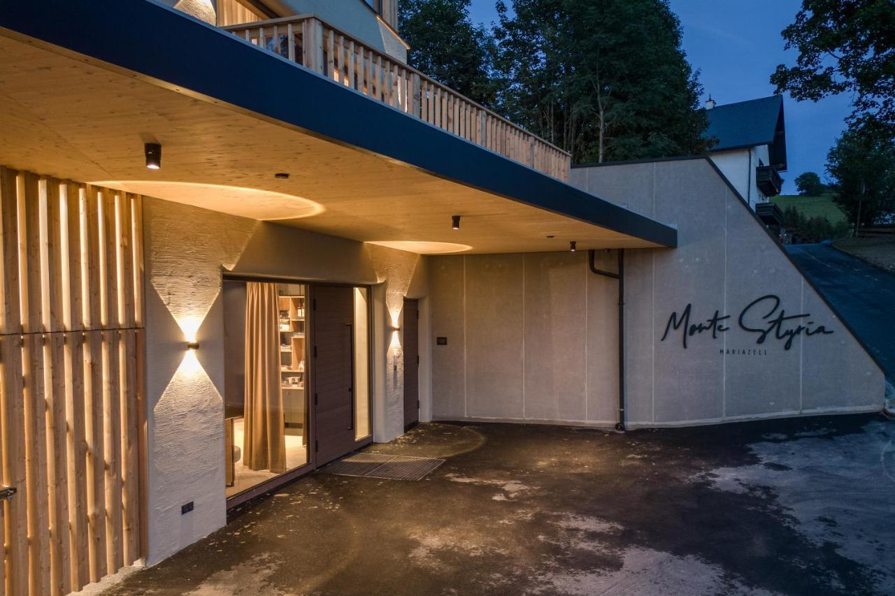 Hideaway Hotel Montestyria Chalets & Suiten มาเรียตเซลล์ ภายนอก รูปภาพ