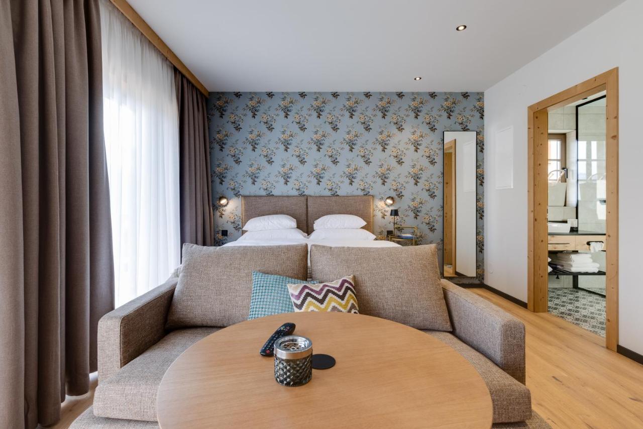 Hideaway Hotel Montestyria Chalets & Suiten มาเรียตเซลล์ ภายนอก รูปภาพ
