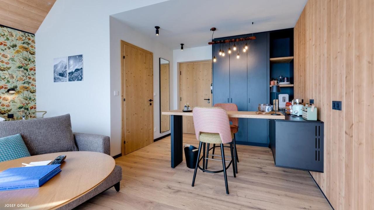 Hideaway Hotel Montestyria Chalets & Suiten มาเรียตเซลล์ ภายนอก รูปภาพ