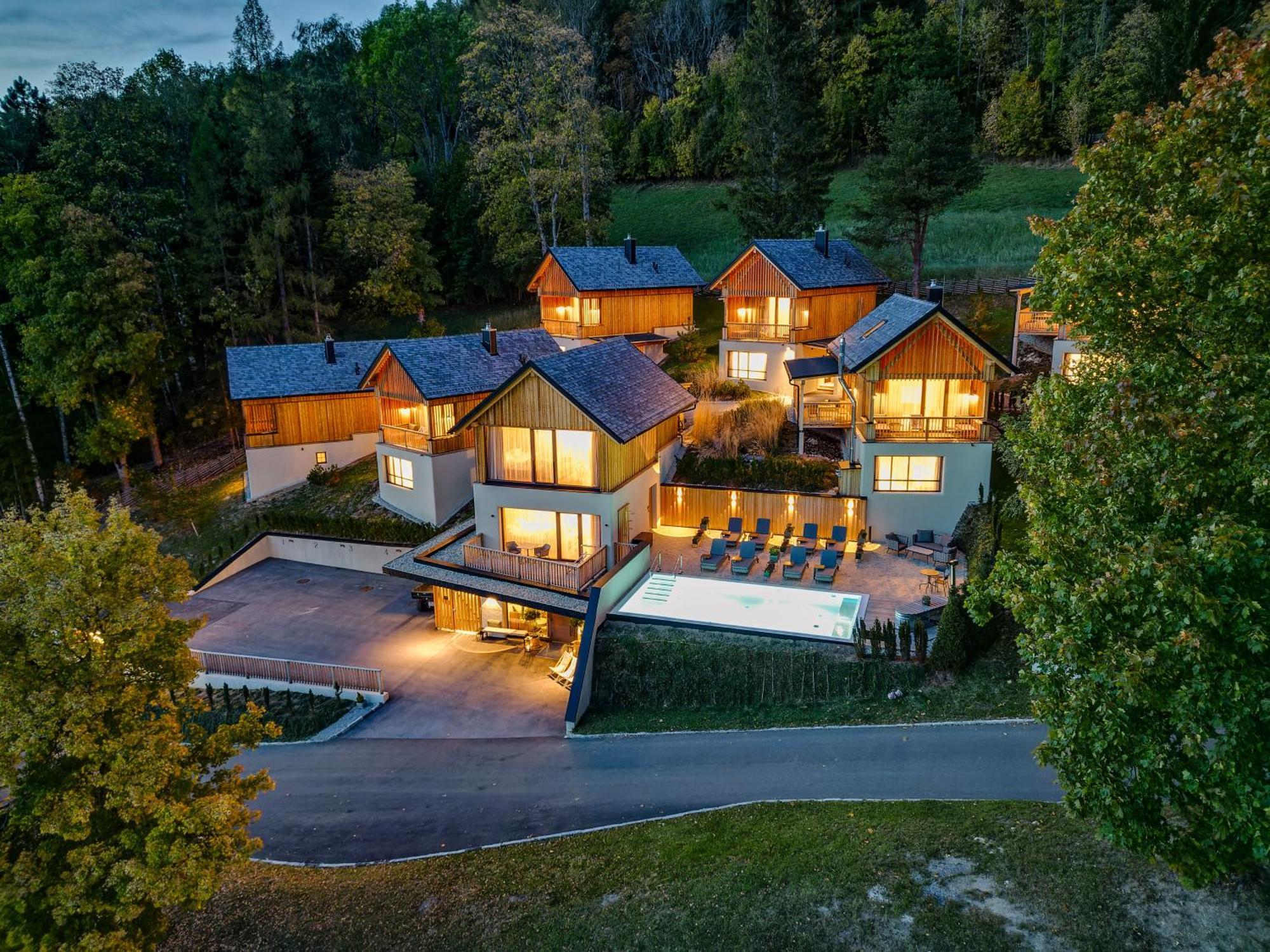 Hideaway Hotel Montestyria Chalets & Suiten มาเรียตเซลล์ ภายนอก รูปภาพ