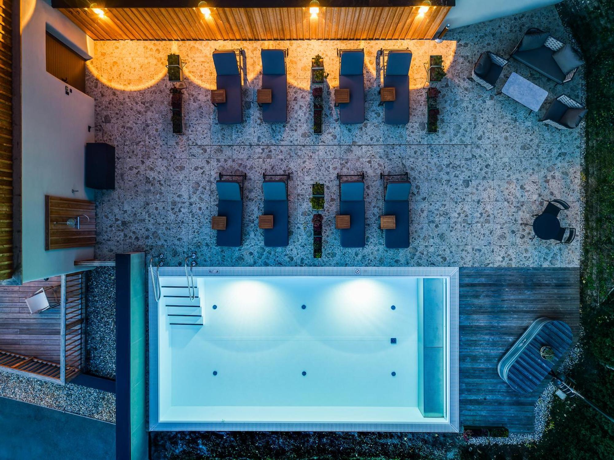 Hideaway Hotel Montestyria Chalets & Suiten มาเรียตเซลล์ ภายนอก รูปภาพ