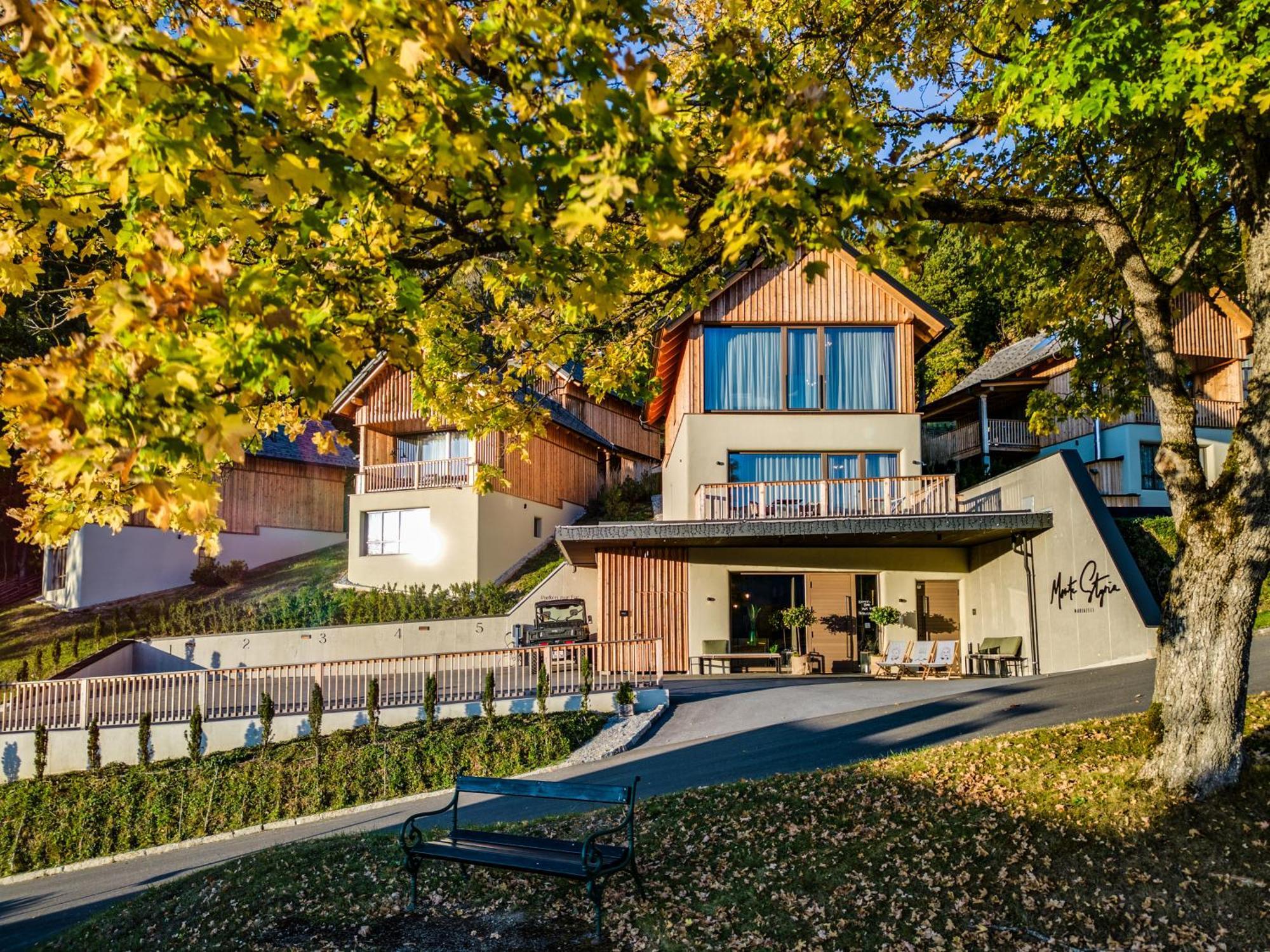 Hideaway Hotel Montestyria Chalets & Suiten มาเรียตเซลล์ ภายนอก รูปภาพ